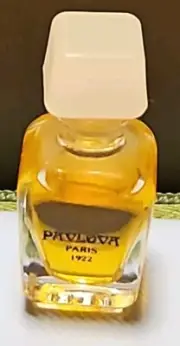 PAVOLVA PARIS 1922 Perfume .12 Oz Bottle 95% Full Mini Cologne Vintage