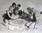 Girls On Beach Working On Puzzle 1933 Photo Venice, CA: Group of girls working