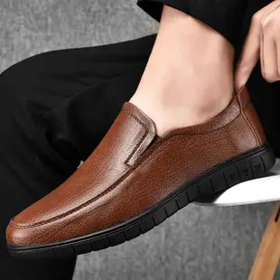 【Kiron】商務皮鞋 壓紋皮鞋/百搭經典壓紋商務套腳休閒皮鞋 樂福鞋-男鞋(棕)