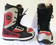 32 Heritage Snowboard Boot Black and Red Mens 9.5 NEW