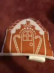 CHRISTMAS DECORATIVE GINGERBREAD HOUSE PILLOWS 2 FAUX FUR PILL0WS, NEW. 11 IN.