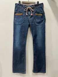 在飛比找Yahoo!奇摩拍賣優惠-EDWIN 深藍色牛仔褲 前後口袋特殊設計 L號 可反折成7