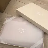 在飛比找蝦皮購物優惠-全新女寶Armani baby 帽子 衣服 褲子 三件組