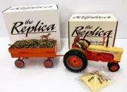 1998 ERTL SUBSCRIBER EXCLUSIVE CASE 800 DIECAST TRACTOR & WAGON w/ CORN LOAD LOT