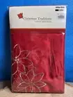 Tablecloth Christmas Traditions Shimmer Red 60" x 84" Flowers