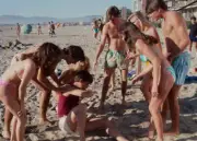 Robby Benson extras in the tv movie 'California Girls'- 1985 Old Photo 5