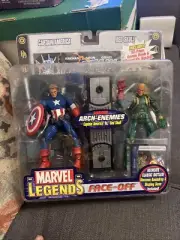 Face-Off Black Captain America & Red Skull Marvel Legends ToyBiz 2006 MOSC