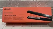 One-Pass Styler: The Confidante Moisture Maintenance Flat Iron with LCD Control