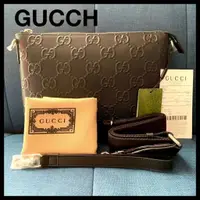 在飛比找蝦皮購物優惠-近全新 GUCCI 古馳 郵差包 GG壓紋 mercari 