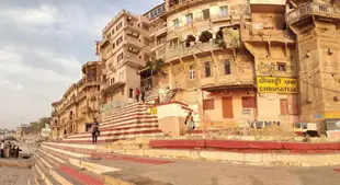 Dwivedi Hotels Palace On Steps