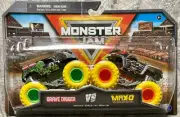 Monster Jam 2024 Series 28 Grave Digger vs MAX-D #20144317 1:64 Scale