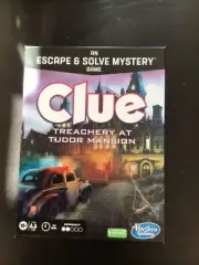 New Clue TREACHERY AT TUDOR MNSION board game