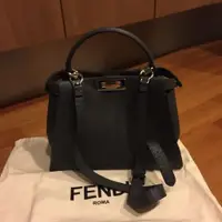 在飛比找蝦皮購物優惠-FENDI 芬迪 肩背包 Peekaboo 灰色 merca