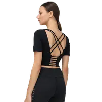 在飛比找蝦皮商城優惠-女運動美背背心 帶胸墊 瑜伽短袖 美背交叉設計 鏤空透氣健身