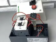 Schneider Electric LE2D09V7 TeSys LE enclosed DOL reversing starter 9A 400V AC c