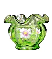 Fenton Green Ruffled Vase (Short)