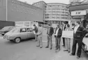 Pickets outside the BBC offices at White City organised 1980 OLD PHOTO