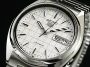 SEIKO 5 SNXF05K1 21 Jewels Automatic 7S26 Discontinued