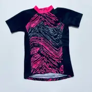 PEARL IZUMI SELECT ESCAPE GRAPHIC SHORT SLEEVE JERSEY CYCLING BLACK AND PINK TOP