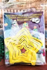 VTG Wilton Christmas Cookie Tree Kit 10 Star Graduated Cookie Cutters 2105-3424