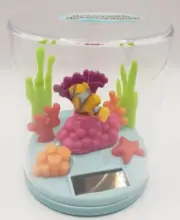 Solar Power Fluttering Dancing orange Clownfish Energie Solaires Enclosed
