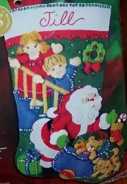 Bucilla SANTA "NO PEEKING" Felt Christmas Stocking Kit OOP Children Dog RARE