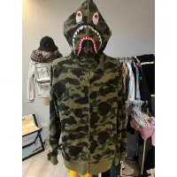 在飛比找蝦皮購物優惠-BAPE 鯊魚外套 棉質 綠迷彩 黃迷彩