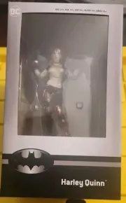DC Harley Quinn Statue Chronicle Collectibles GameStop Thinkgeek Exclisuve