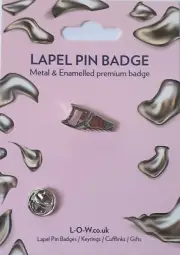 SAW TOOL LAPEL PIN BADGE DIY Handyman Carpenter AJTP305/BEP002