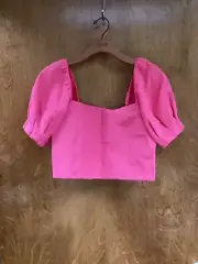 Women NWT "Alice + Olive" hot pink, puffy short sleeve zip os cropped top, Size
