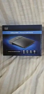 Cisco Linksys E900 Wireless-N300 Router With Install Disc Network Connect Surf