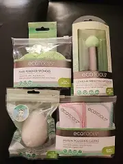ECOTOOLS Set Of 4 Items Makeup Tools SPONGE . APPLICATOR. MUSLIN CLOTHS. ECT