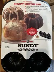 Nordic Ware Classic Bundtlette Baking Pan Mini Bundt Makes 6 Cakes Made in USA