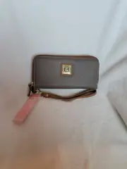 Stone Mountain Women's Large Cornwall Elephant tan Bonded Leather Wristlet-NWT