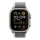 Apple Watch Ultra 2(GPS + 行動網路) 49公釐鈦金屬錶殼越野錶環 綠色配灰色錶帶 M/L