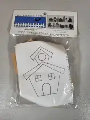 The Picket Fence Wood Topper For Calendar Quilts - Schoolhouse
