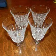 NEW Lovely Set of 4 Cristal d'Arques Wine Glasses - Lead Crystal - Villaneuve