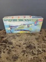 Academy 12484 1/72 Spitfire MK.XIVC FIGHTER PLANE Model Kit (Plastic model)