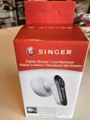 SINGER® Compact Fabric Shaver and Lint Remover - Battery Operated