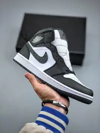 在飛比找Yahoo!奇摩拍賣優惠-耐克喬丹 Nike Air Jordan 1 Mid AJ1