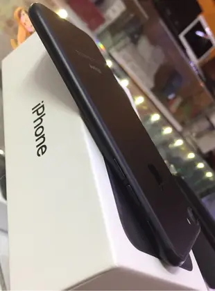 %含稅含發票😊98新無傷 Apple iPhone7 i7 32G 128G 小7 4.7吋 實體店 臺中