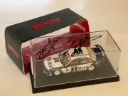 Biante Holden VR Commodore 1996 Bathurst Winner #1 SIGNED BYLowndes/Murphy 1:64