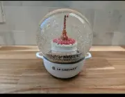 Le creuset Japan 2019 Limited Edition Christmas Snow Globe Dome White NIB