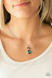 Paparazzi Nice To Meet You Green Necklace & Earrings