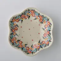 在飛比找momo購物網優惠-【波蘭陶】Vena 花型盤{小} 造型餐盤 陶瓷盤 菜盤 水