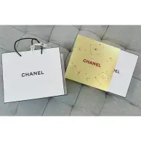 在飛比找蝦皮購物優惠-🎄2022 Chanel 聖誕限量包裝禮盒 限量聖誕掛飾 書