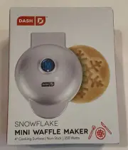 NEW DASH SNOWFLAKE MINI WAFFLE MAKER CHRISTMAS WINTER 4" COOKING SURFACE SILVER
