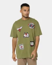 [MITCHELL & NESS] Mitchell & Ness Chicago Bulls Flight T-shirt Faded Olive - Size M M Faded Olive