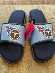 FOCO NFL Men's Tennessee Titans Cropped Big Logo Raised Slides XL 13-14