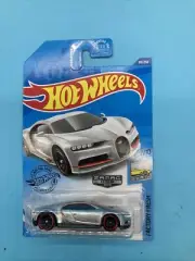 Hot Wheels 16 Bugatti Chiron New